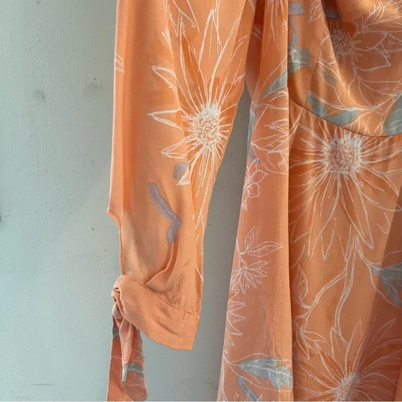 ASTR the label Women's Long Sleeve Windsor Mini Dress Size L - Picture 16 of 16